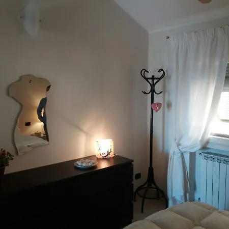 Palazzo Conti Viale * 디아노 카스텔로